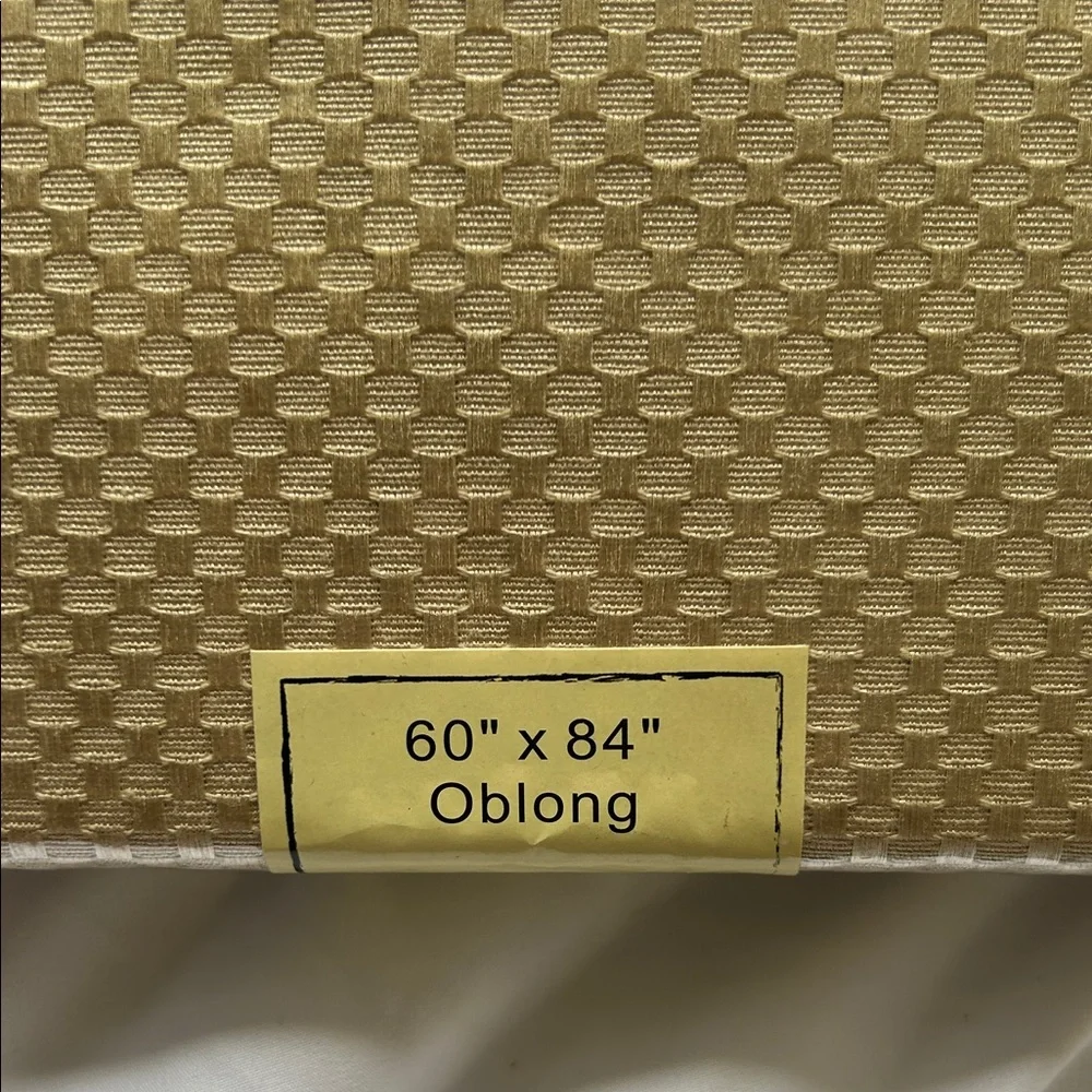 prego elegant tablecloth